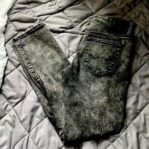 ** 3 for $40 ** American Eagle ripped jeans